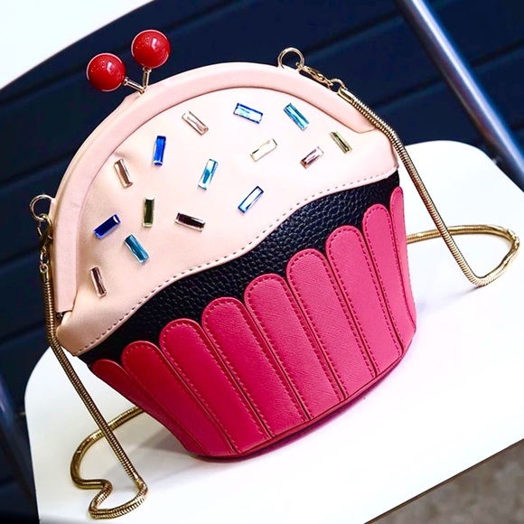 🍭NWT CUPCAKE KISS LOCK STRUCTURED BAG - Picture 4 of 7